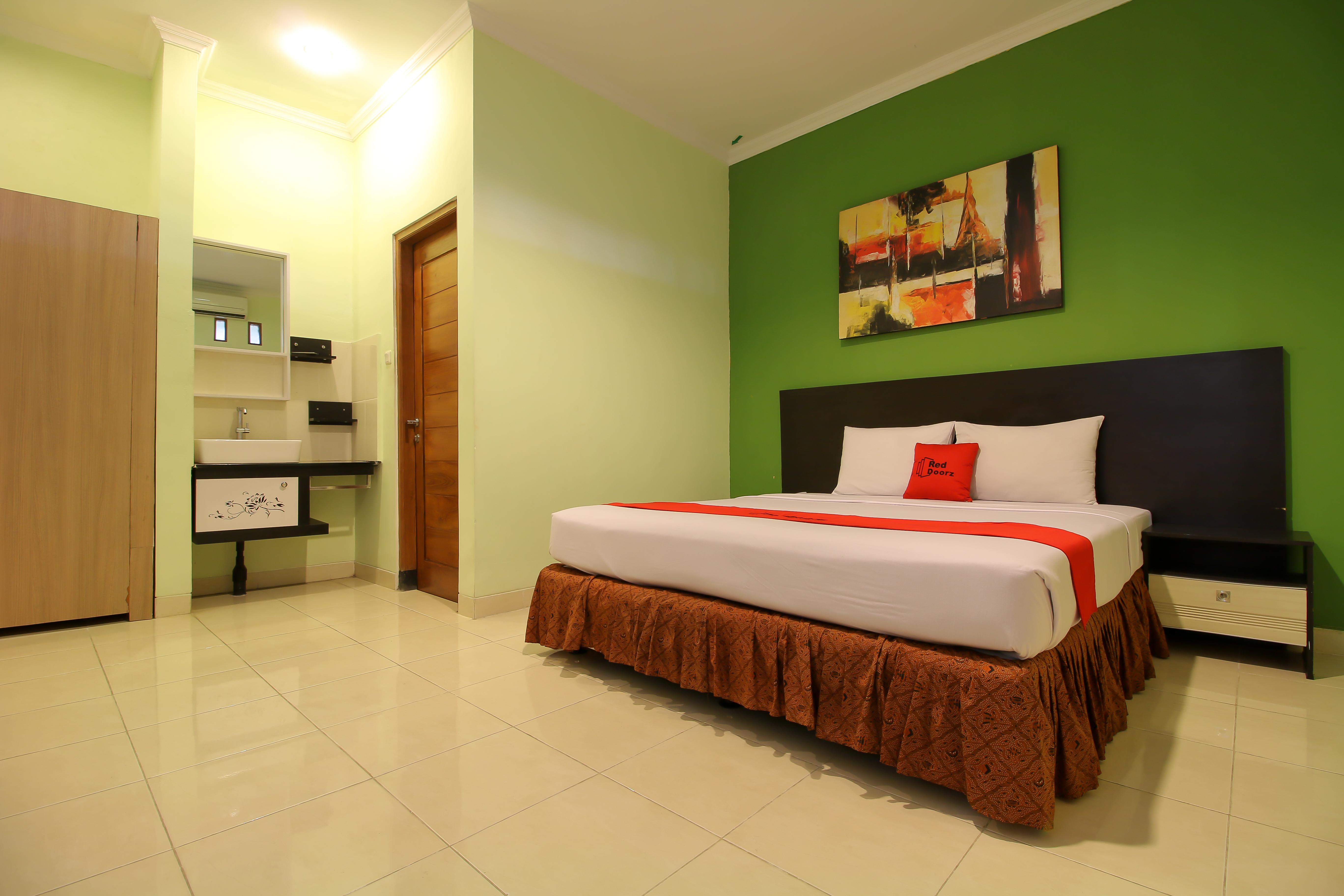 Reddoorz Plus @ Taman Siswa 2 Yogyakarta Exterior photo